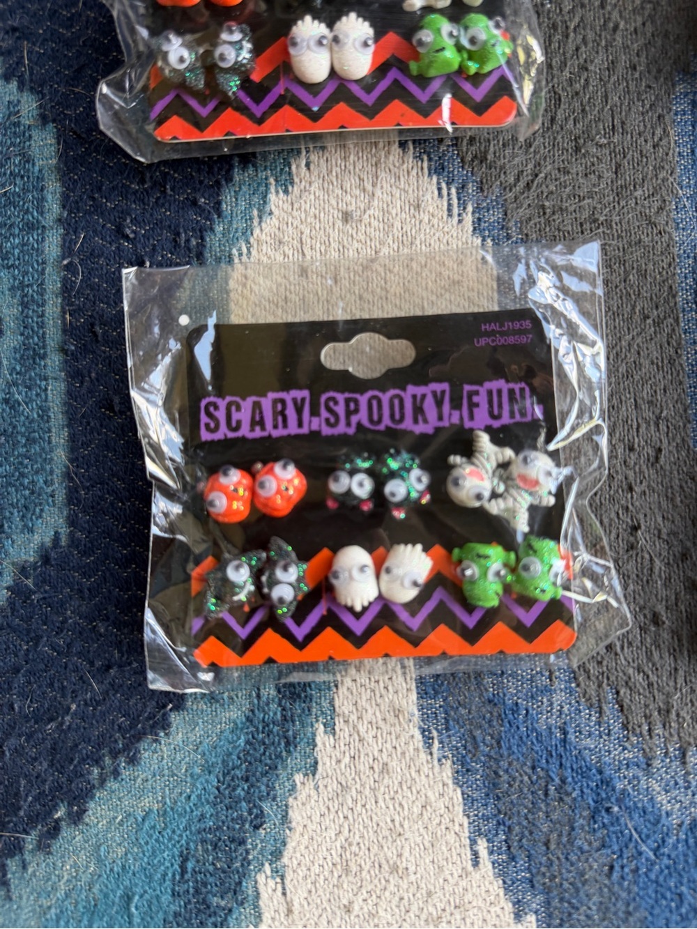 Alamar Kids Halloween earrings in Orange, White, Green, Black - Picture 2 of 3